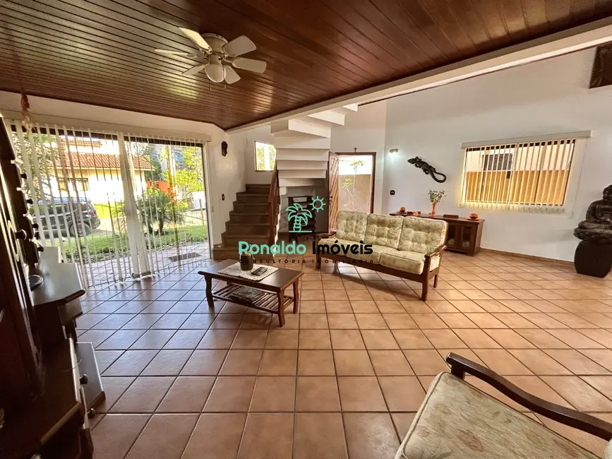 Foto 5 de Casa de Condomínio com 2 quartos à venda, 204m2 em Bertioga - SP