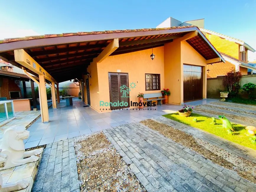 Foto 2 de Casa de Condomínio com 4 quartos à venda, 200m2 em Bertioga - SP