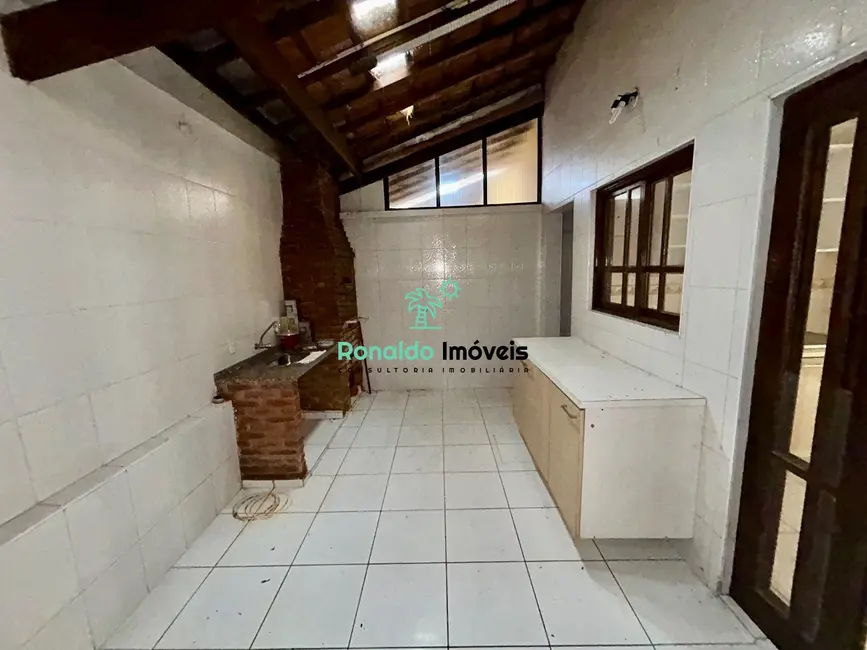 Foto 8 de Casa de Condomínio com 2 quartos à venda, 78m2 em Centro, Bertioga - SP