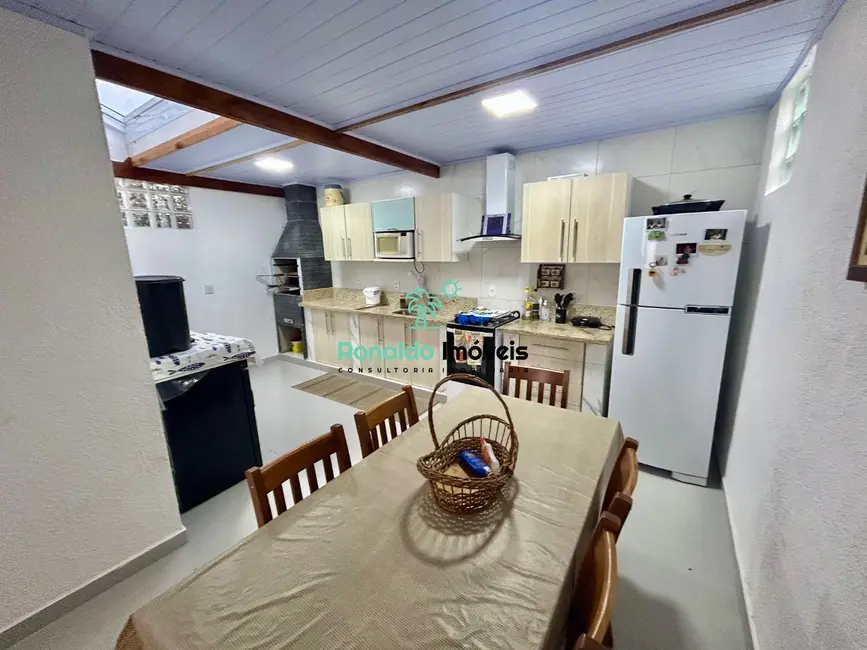 Foto 4 de Casa de Condomínio com 3 quartos à venda, 80m2 em Centro, Bertioga - SP