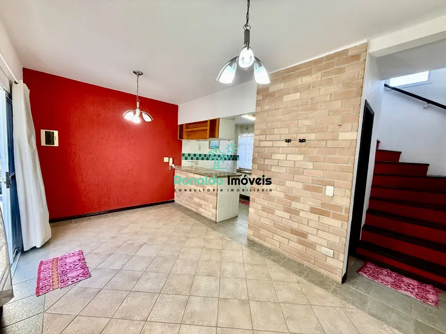 Foto 2 de Casa de Condomínio com 2 quartos à venda, 65m2 em Centro, Bertioga - SP