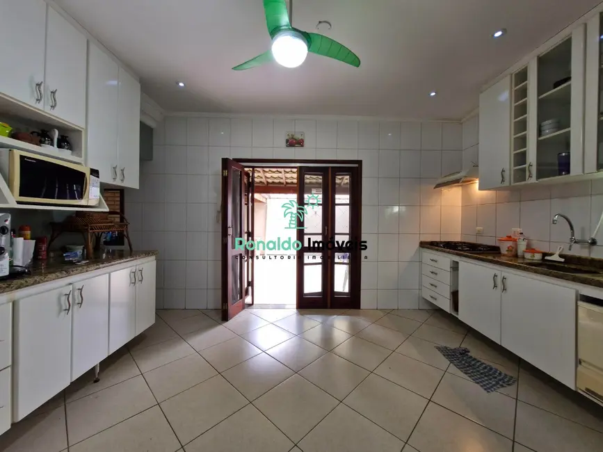 Foto 5 de Casa de Condomínio com 3 quartos à venda, 134m2 em Bertioga - SP