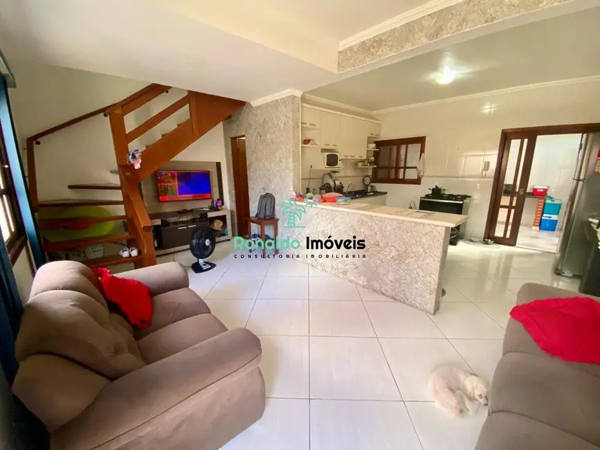 Foto 2 de Casa de Condomínio com 3 quartos à venda, 84m2 em Centro, Bertioga - SP