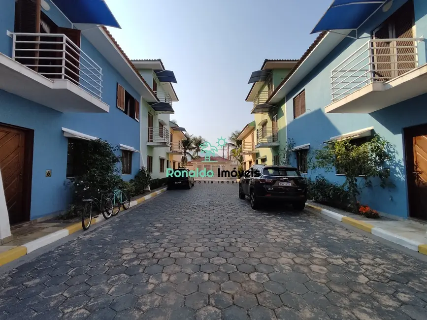 Foto 3 de Casa de Condomínio com 2 quartos à venda, 80m2 em Bertioga - SP