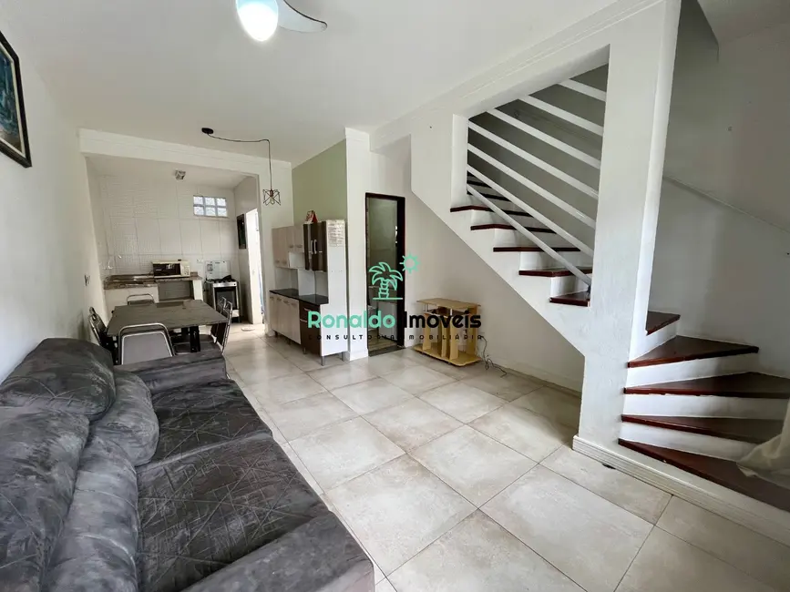 Foto 2 de Casa de Condomínio com 2 quartos à venda, 57m2 em Centro, Bertioga - SP