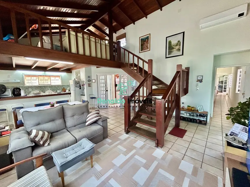 Foto 9 de Casa de Condomínio com 4 quartos à venda, 191m2 em Bertioga - SP