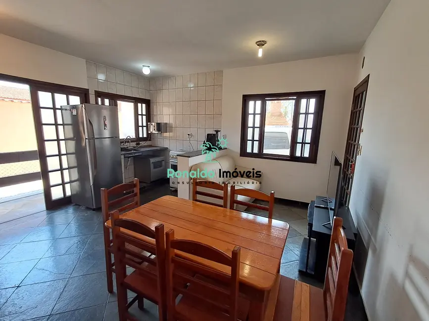 Foto 3 de Casa de Condomínio com 2 quartos à venda, 64m2 em Bertioga - SP