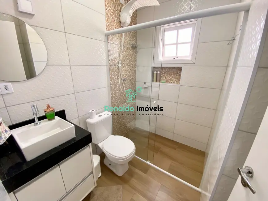 Foto 5 de Casa de Condomínio com 2 quartos à venda, 111m2 em Bertioga - SP