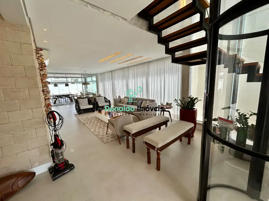 Foto 4 de Casa de Condomínio com 6 quartos à venda, 450m2 em Bertioga - SP