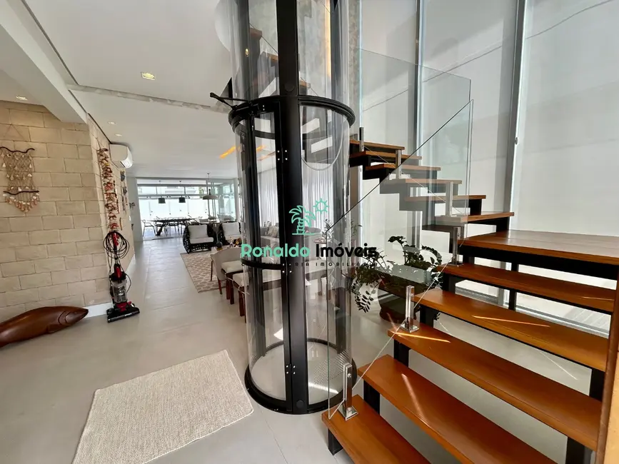 Foto 3 de Casa de Condomínio com 6 quartos à venda, 450m2 em Bertioga - SP