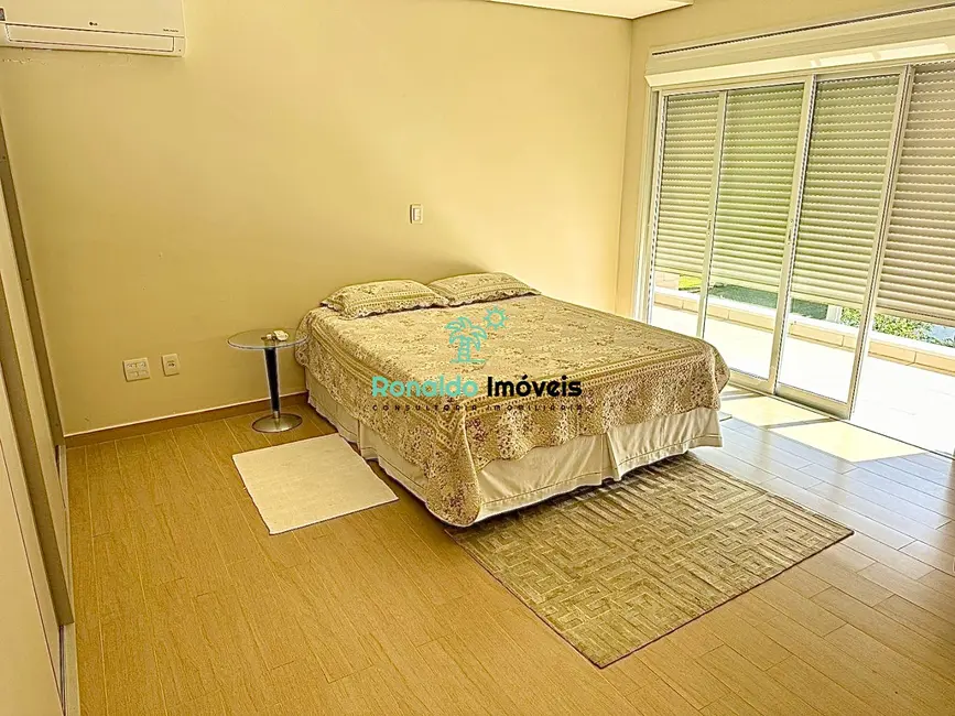 Foto 6 de Casa de Condomínio com 5 quartos à venda, 375m2 em Bertioga - SP