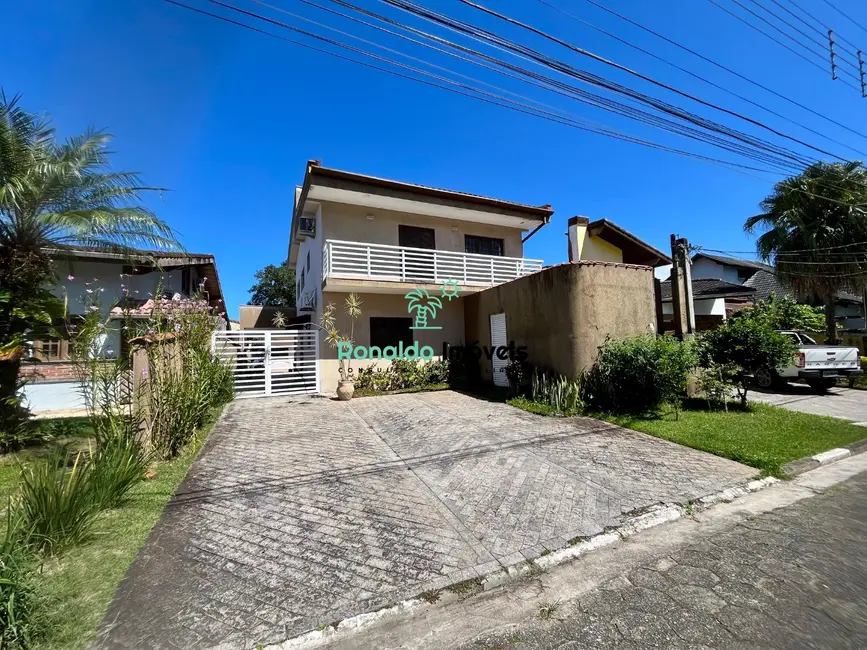 Foto 2 de Casa de Condomínio com 3 quartos à venda, 270m2 em Bertioga - SP