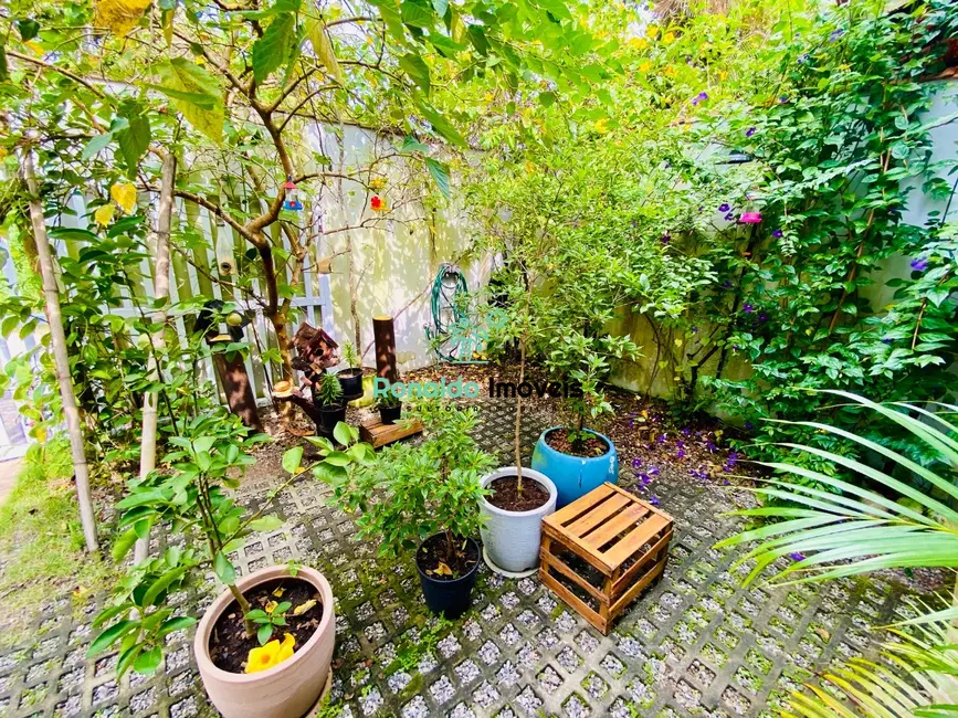 Foto 4 de Casa com 2 quartos à venda, 45m2 em Bertioga - SP