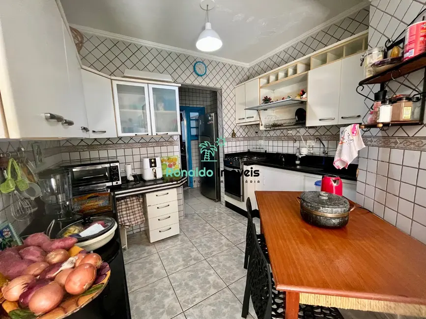 Foto 6 de Casa de Condomínio com 2 quartos à venda, 65m2 em Bertioga - SP