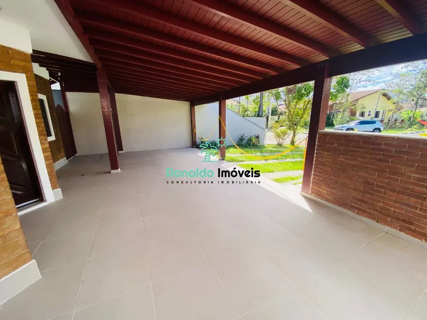 Casa de Condomínio com 3 quartos à venda, 200m2 em Bertioga - SP - imagem 5 Foto 5 de Casa de Condomínio com 3 quartos à venda, 200m2 em Bertioga - SP