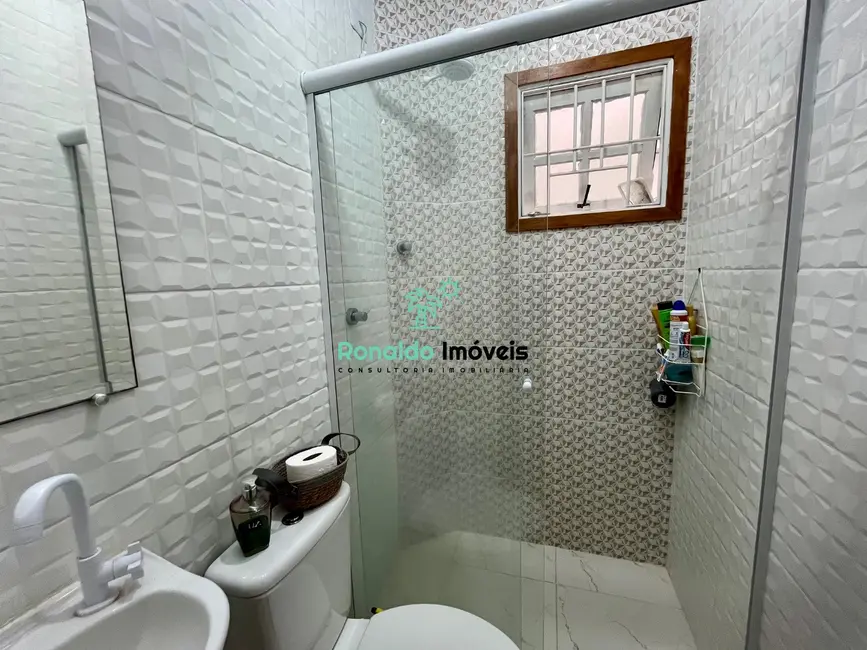 Foto 6 de Casa de Condomínio com 2 quartos à venda, 57m2 em Centro, Bertioga - SP