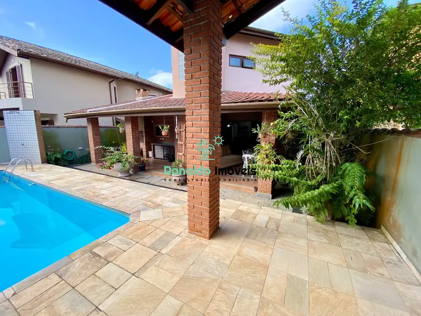 Foto 5 de Casa de Condomínio com 3 quartos à venda, 235m2 em Bertioga - SP