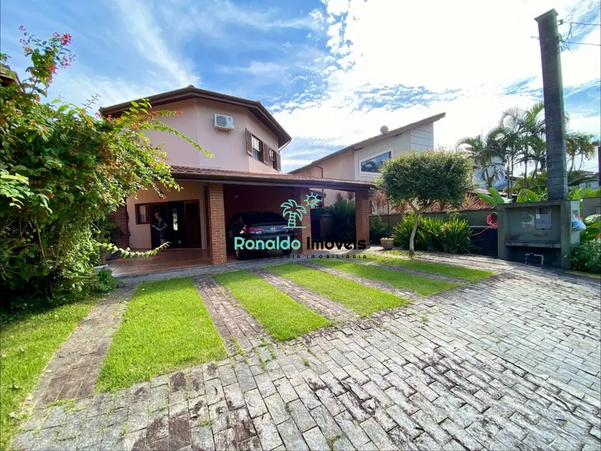 Foto 2 de Casa de Condomínio com 3 quartos à venda, 235m2 em Bertioga - SP