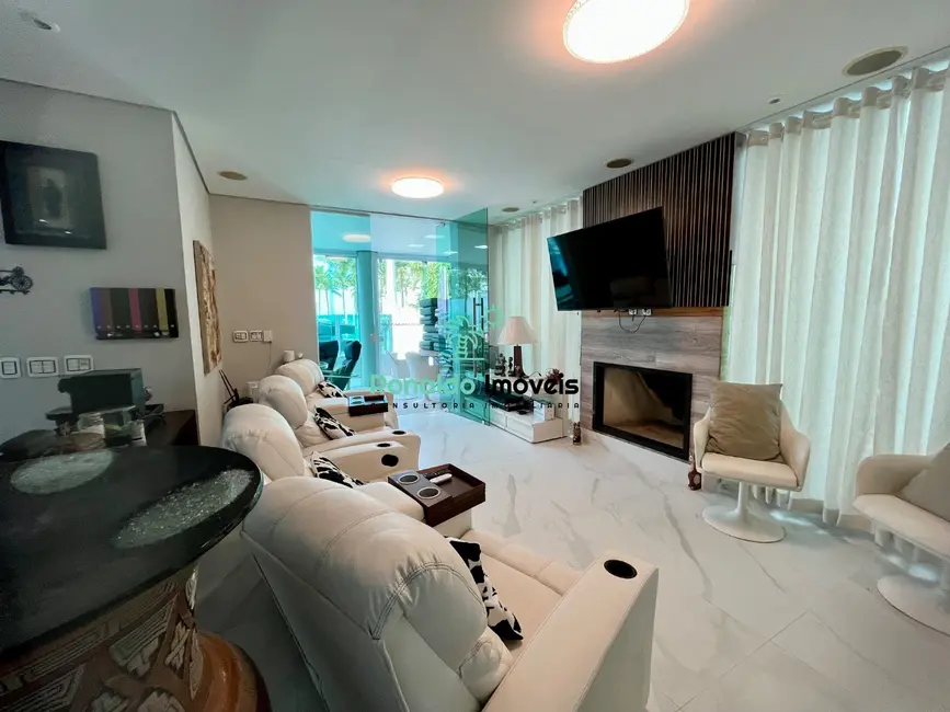 Casa de Condomínio com 7 quartos à venda, 435m2 em Bertioga - SP - imagem 8 Foto 8 de Casa de Condomínio com 7 quartos à venda, 435m2 em Bertioga - SP