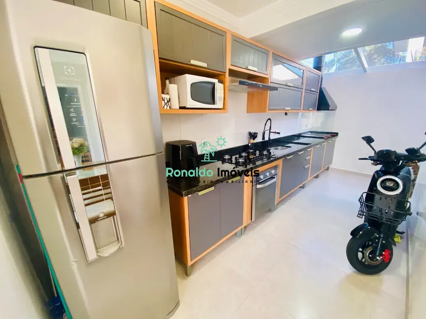 Foto 5 de Casa de Condomínio com 2 quartos à venda, 57m2 em Centro, Bertioga - SP
