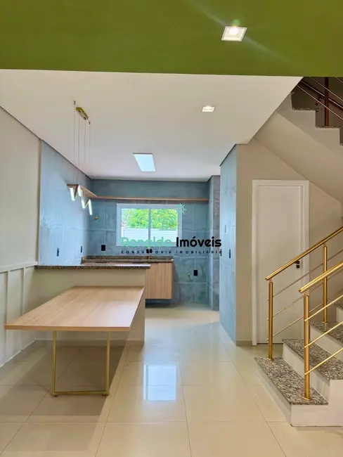 Foto 1 de Casa de Condomínio com 2 quartos à venda, 75m2 em Centro, Bertioga - SP