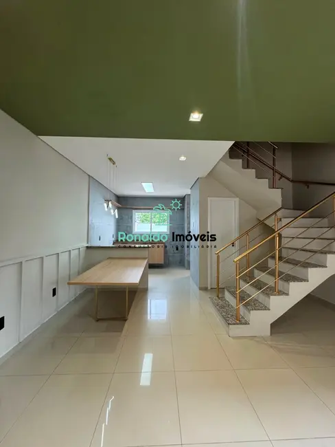 Foto 2 de Casa de Condomínio com 2 quartos à venda, 75m2 em Centro, Bertioga - SP