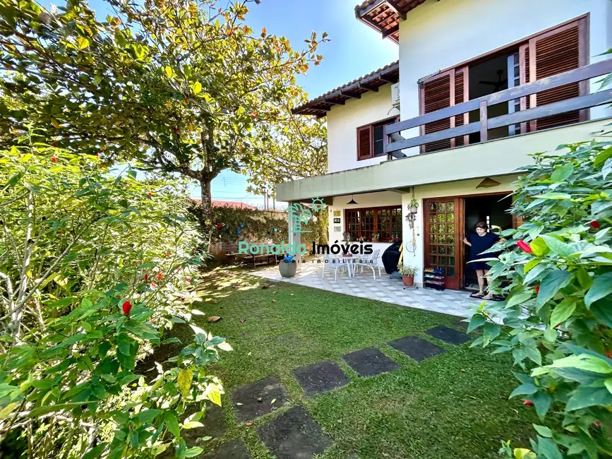 Foto 2 de Casa de Condomínio com 3 quartos à venda, 183m2 em Bertioga - SP
