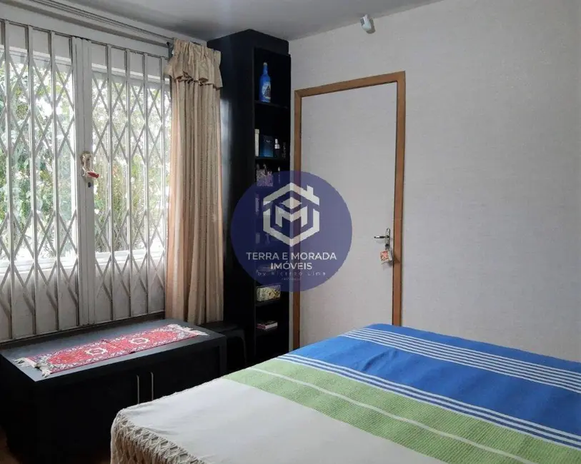 Casa com 3 quartos à venda, 240m2 em Cajuru, Curitiba - PR - imagem 6 Foto 6 de Casa com 3 quartos à venda, 240m2 em Cajuru, Curitiba - PR