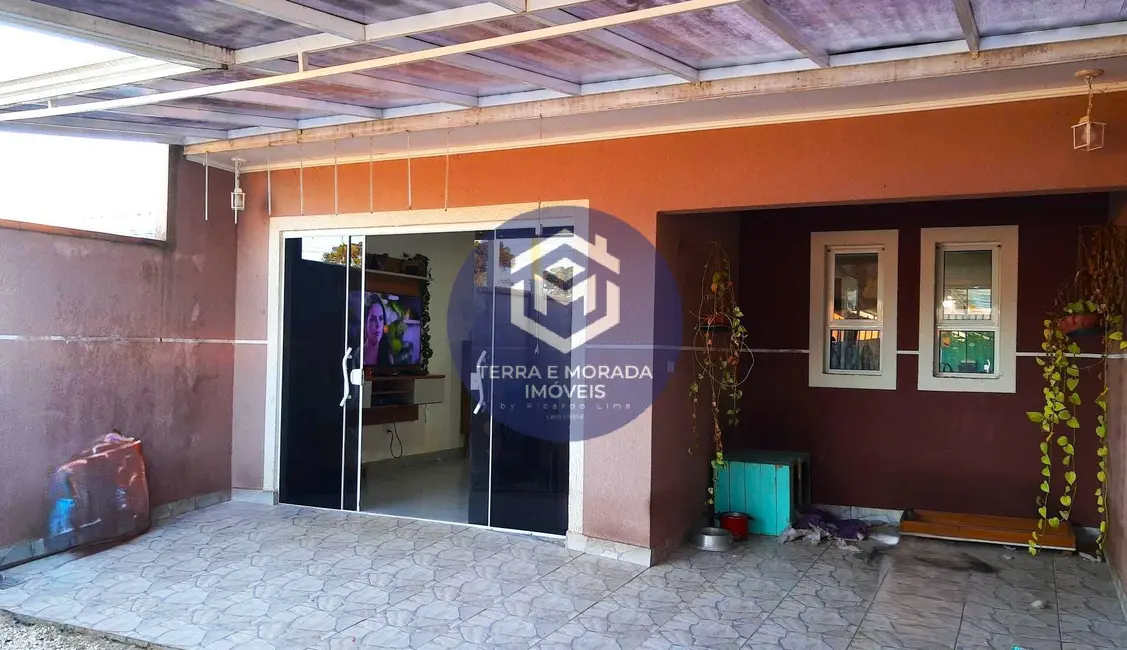 Casa com 3 quartos à venda, 100m2 em Vila Militar I, Piraquara - PR - imagem 3 Foto 3 de Casa com 3 quartos à venda, 100m2 em Vila Militar I, Piraquara - PR