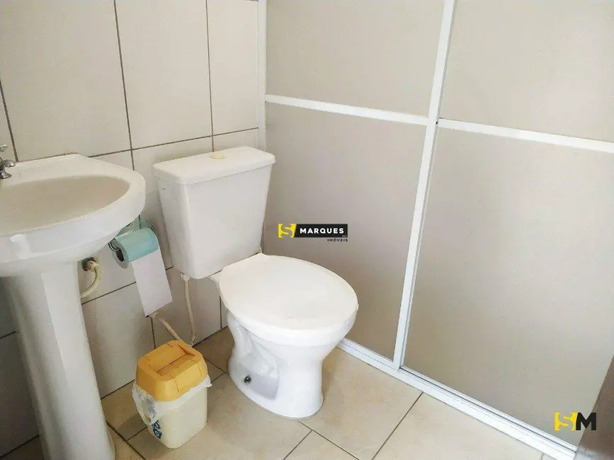 Foto 6 de Casa com 4 quartos à venda, 225m2 em Glória, Joinville - SC