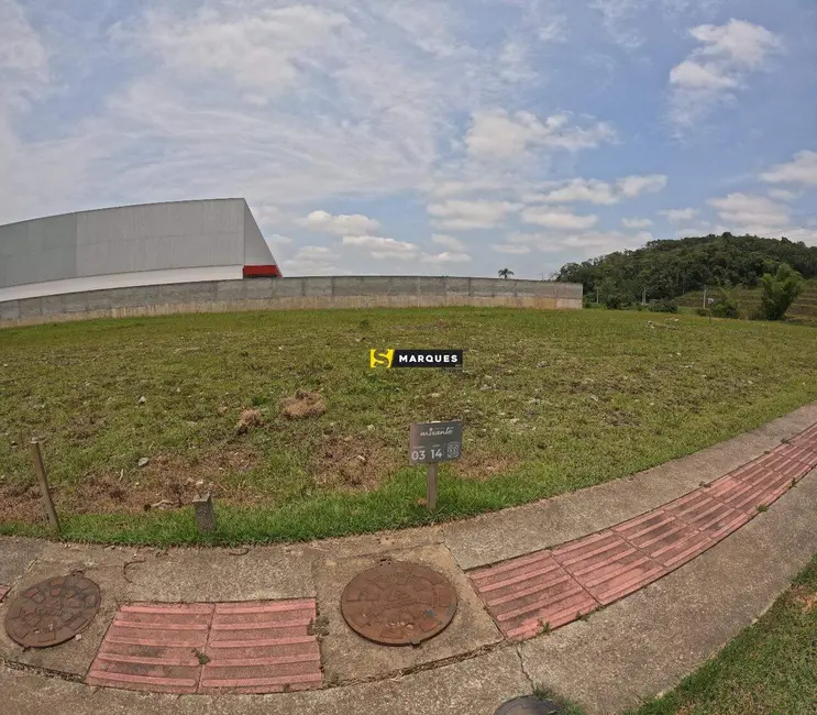 Foto 1 de Terreno / Lote à venda, 406m2 em Araquari, SC