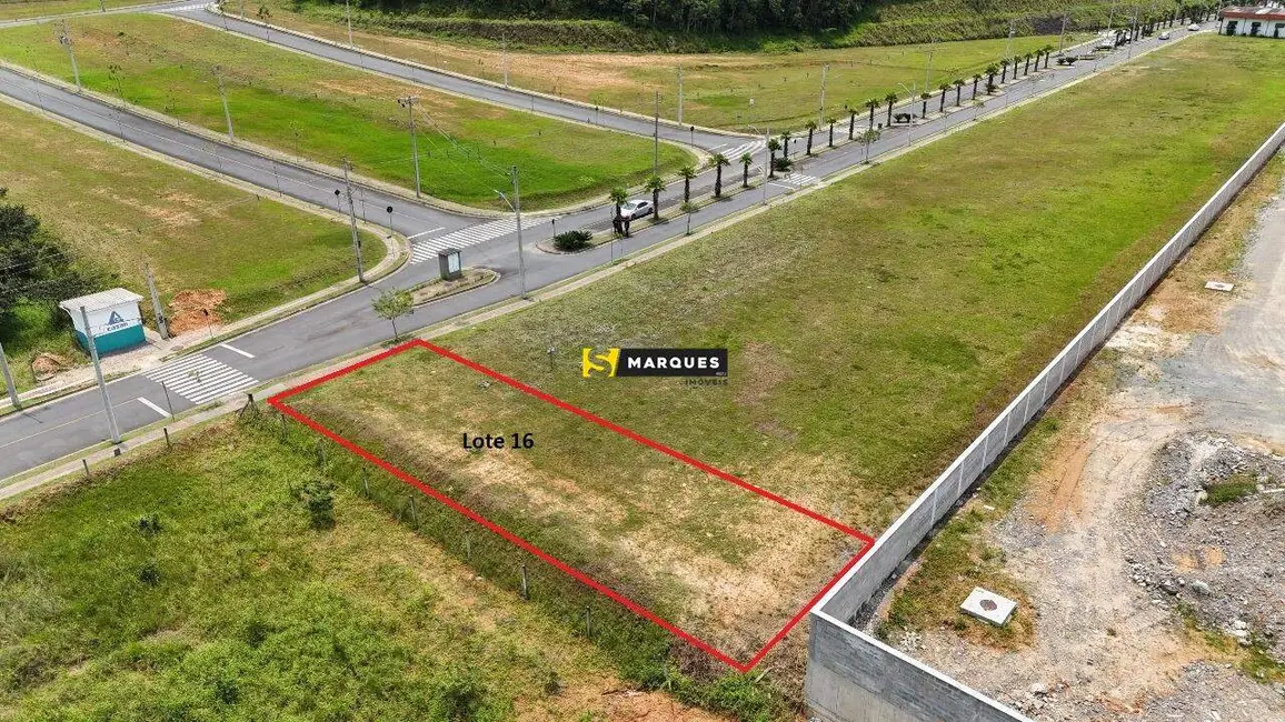 Foto 1 de Terreno / Lote à venda, 444m2 em Araquari - SC
