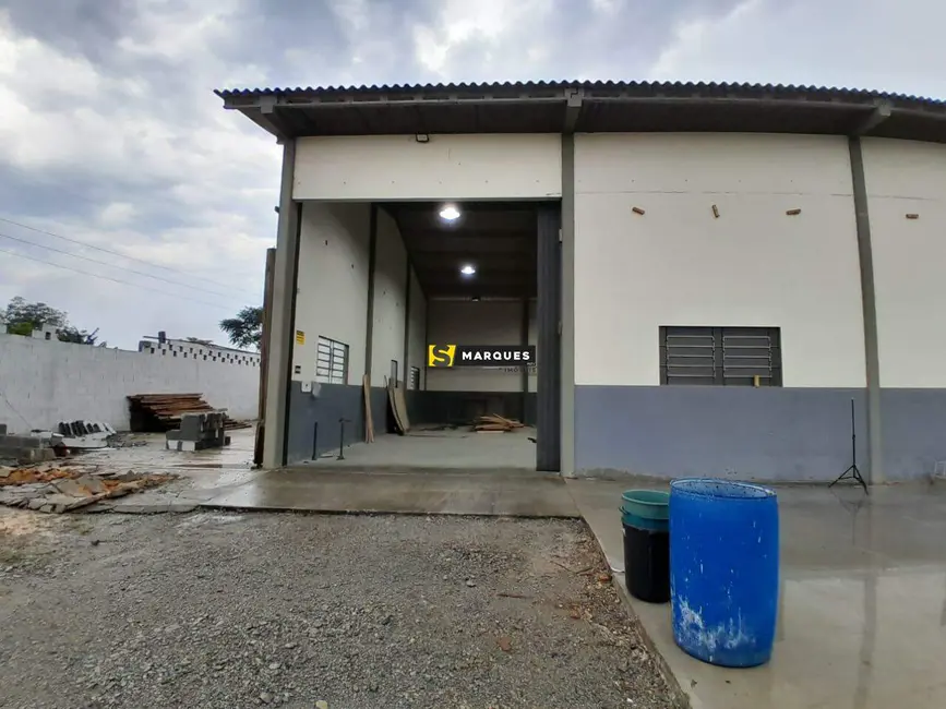 Foto 1 de Armazém / Galpão para alugar, 750m2 em Araquari - SC