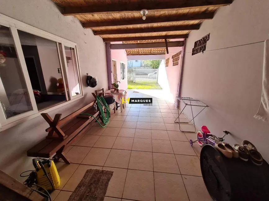 Casa com 4 quartos à venda, 120m2 em Paranaguamirim, Joinville - SC - imagem 6 Foto 6 de Casa com 4 quartos à venda, 120m2 em Paranaguamirim, Joinville - SC