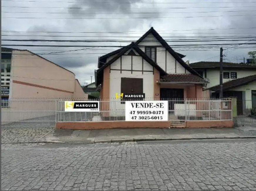 Foto 1 de Casa com 5 quartos à venda, 200m2 em Floresta, Joinville - SC