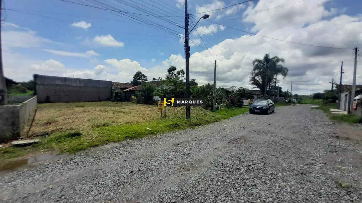 Foto 1 de Terreno / Lote à venda, 300m2 em Araquari - SC