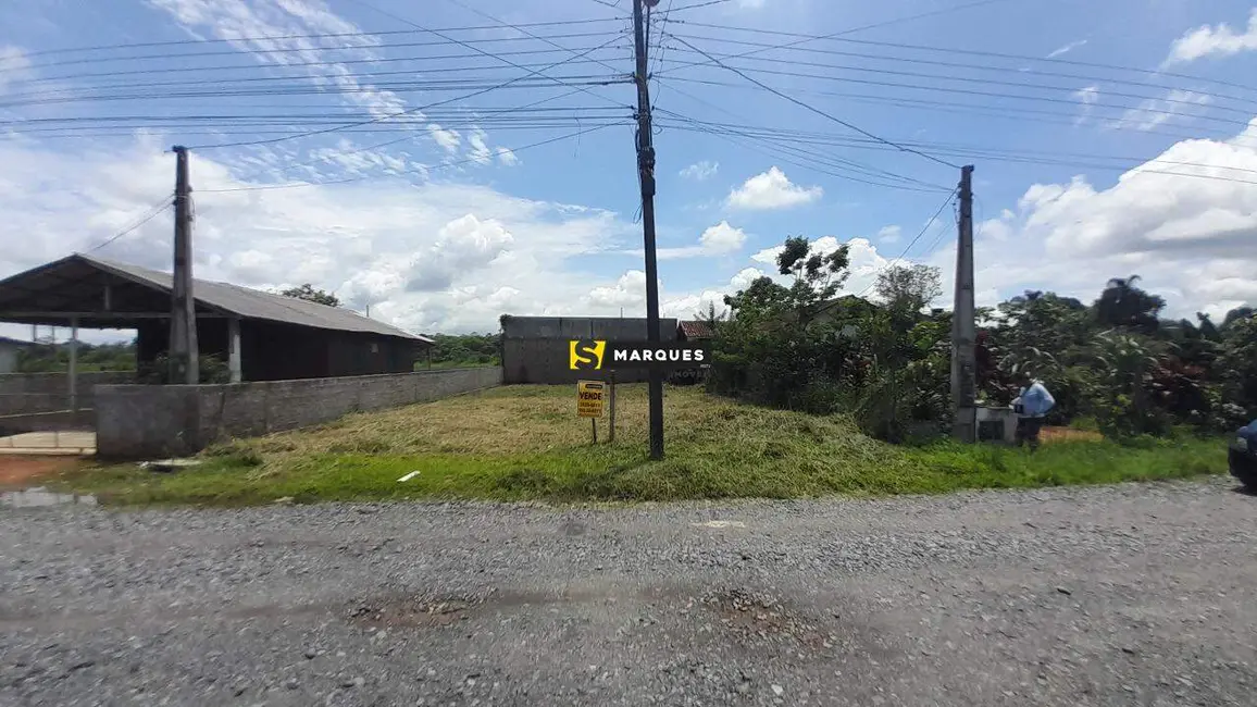 Foto 2 de Terreno / Lote à venda, 300m2 em Araquari - SC