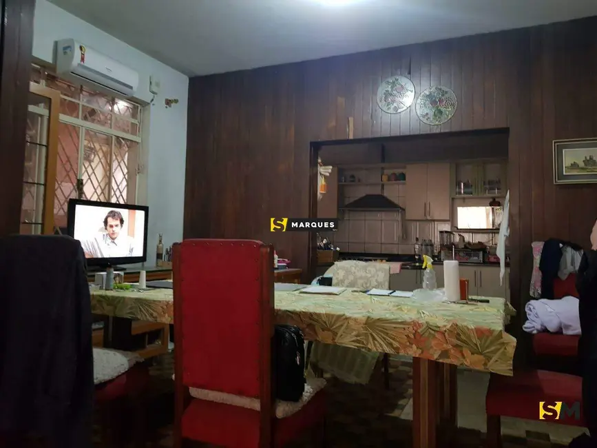 Foto 8 de Casa com 1 quarto para alugar, 365m2 em Bucarein, Joinville - SC