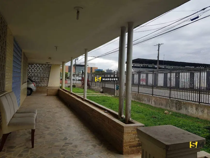 Foto 5 de Casa com 1 quarto para alugar, 365m2 em Bucarein, Joinville - SC