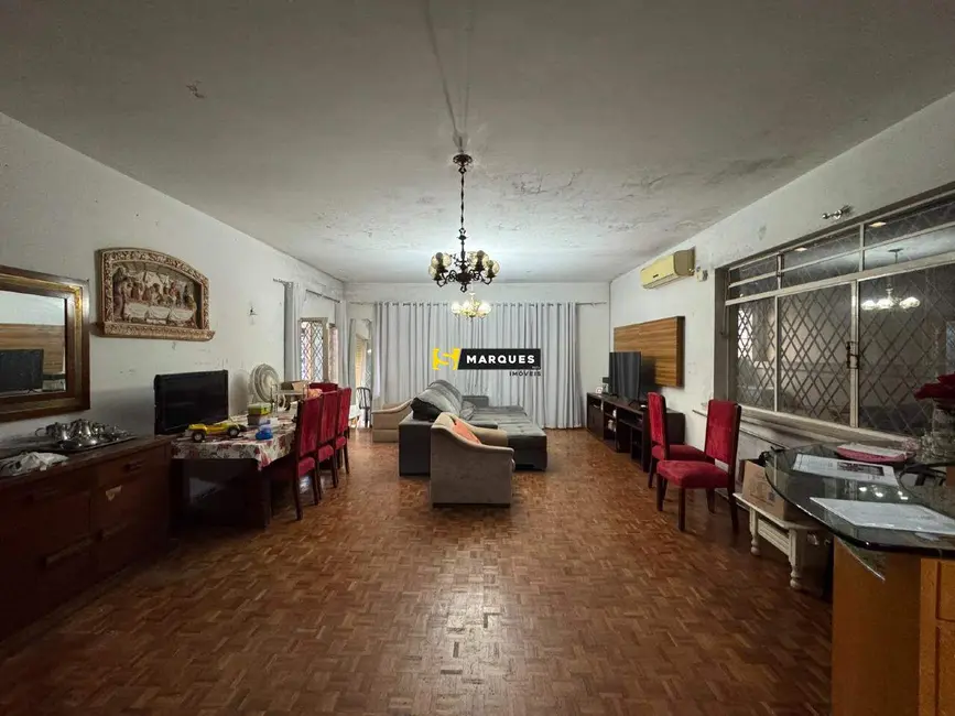Casa com 1 quarto para alugar, 365m2 em Bucarein, Joinville - SC - imagem 4 Foto 4 de Casa com 1 quarto para alugar, 365m2 em Bucarein, Joinville - SC
