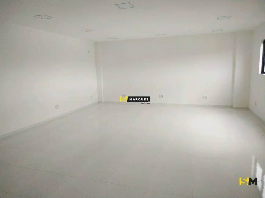 Sala Comercial para alugar, 56m2 em Bucarein, Joinville - SC - imagem 4 Foto 4 de Sala Comercial para alugar, 56m2 em Bucarein, Joinville - SC