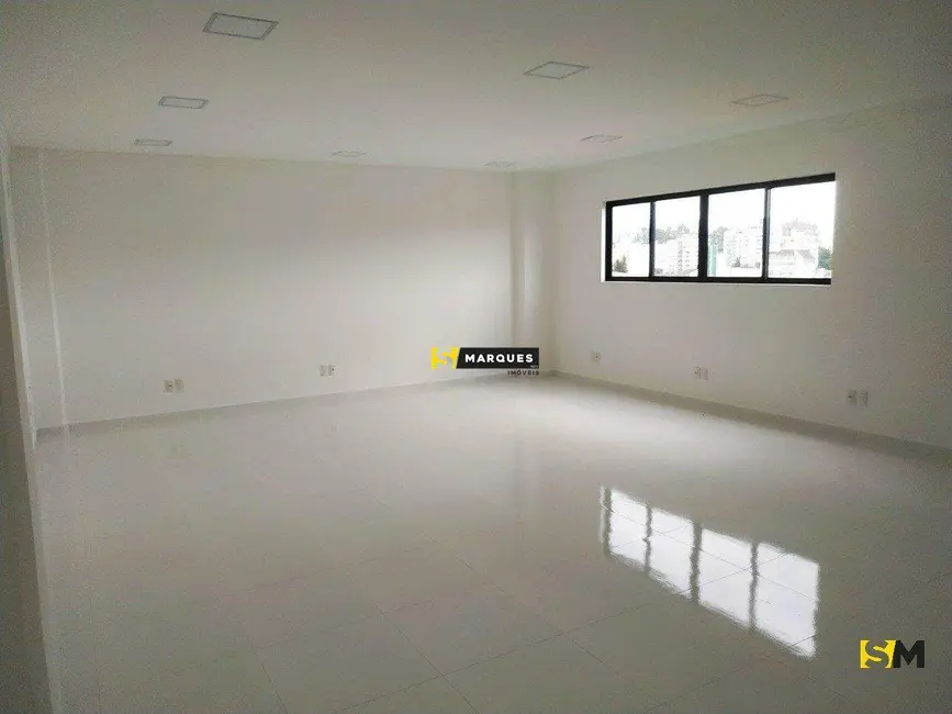 Sala Comercial para alugar, 56m2 em Bucarein, Joinville - SC - imagem 3 Foto 3 de Sala Comercial para alugar, 56m2 em Bucarein, Joinville - SC