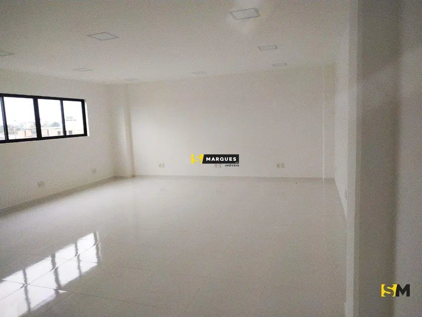 Foto 3 de Sala Comercial para alugar, 56m2 em Bucarein, Joinville - SC