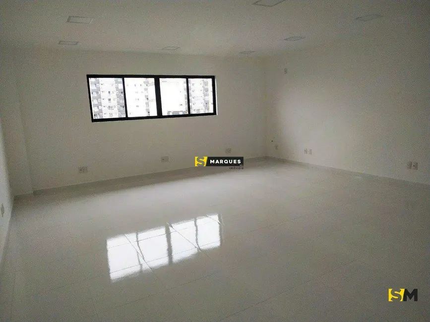 Sala Comercial para alugar, 43m2 em Bucarein, Joinville - SC - imagem 2 Foto 2 de Sala Comercial para alugar, 43m2 em Bucarein, Joinville - SC