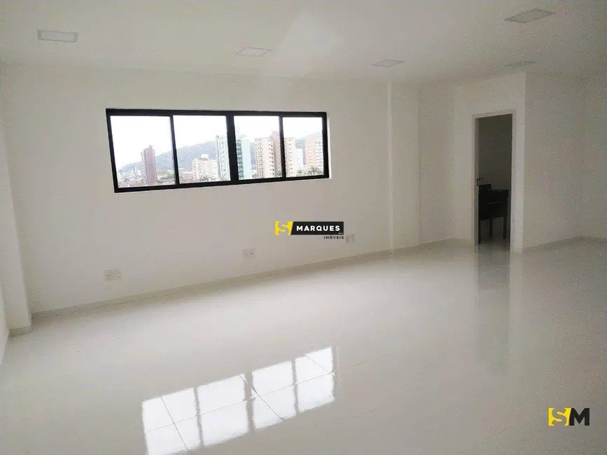 Foto 4 de Sala Comercial para alugar, 56m2 em Bucarein, Joinville - SC