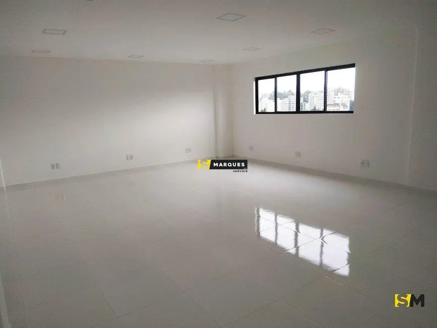 Foto 2 de Sala Comercial para alugar, 56m2 em Bucarein, Joinville - SC