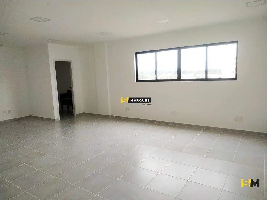 Foto 3 de Sala Comercial para alugar, 56m2 em Bucarein, Joinville - SC