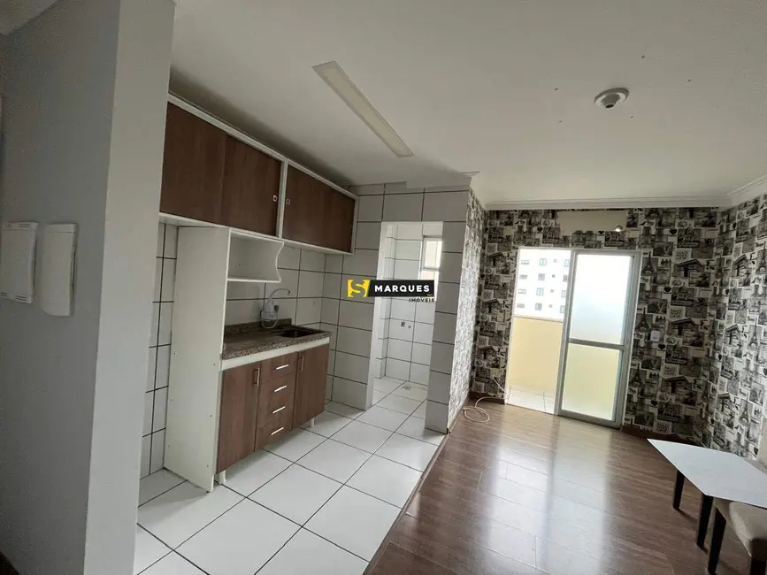 Foto 2 de Apartamento com 2 quartos à venda, 72m2 em Guanabara, Joinville - SC