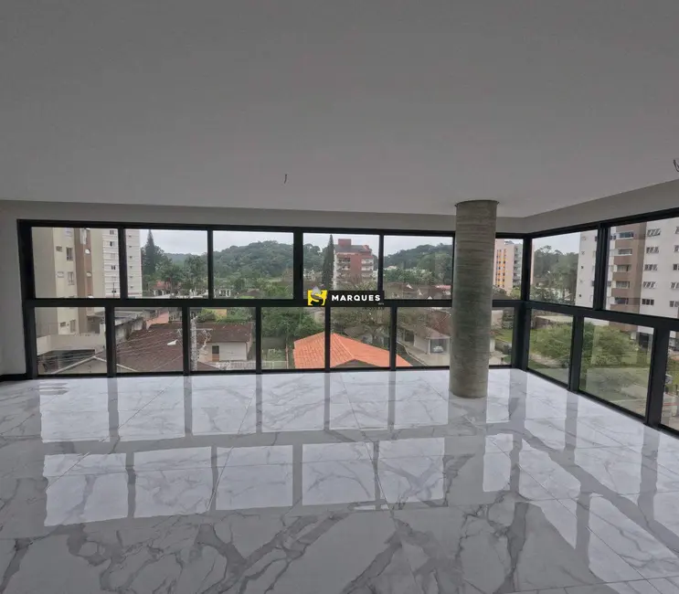 Apartamento à venda, 120m2 em América, Joinville - SC - imagem 4 Foto 4 de Apartamento à venda, 120m2 em América, Joinville - SC