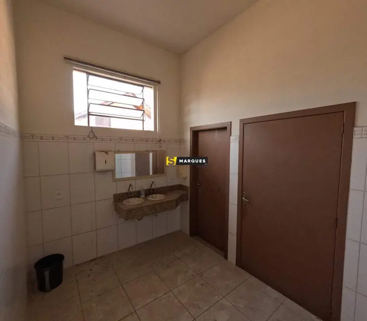 Foto 7 de Armazém / Galpão à venda, 300m2 em Vila Nova, Joinville - SC